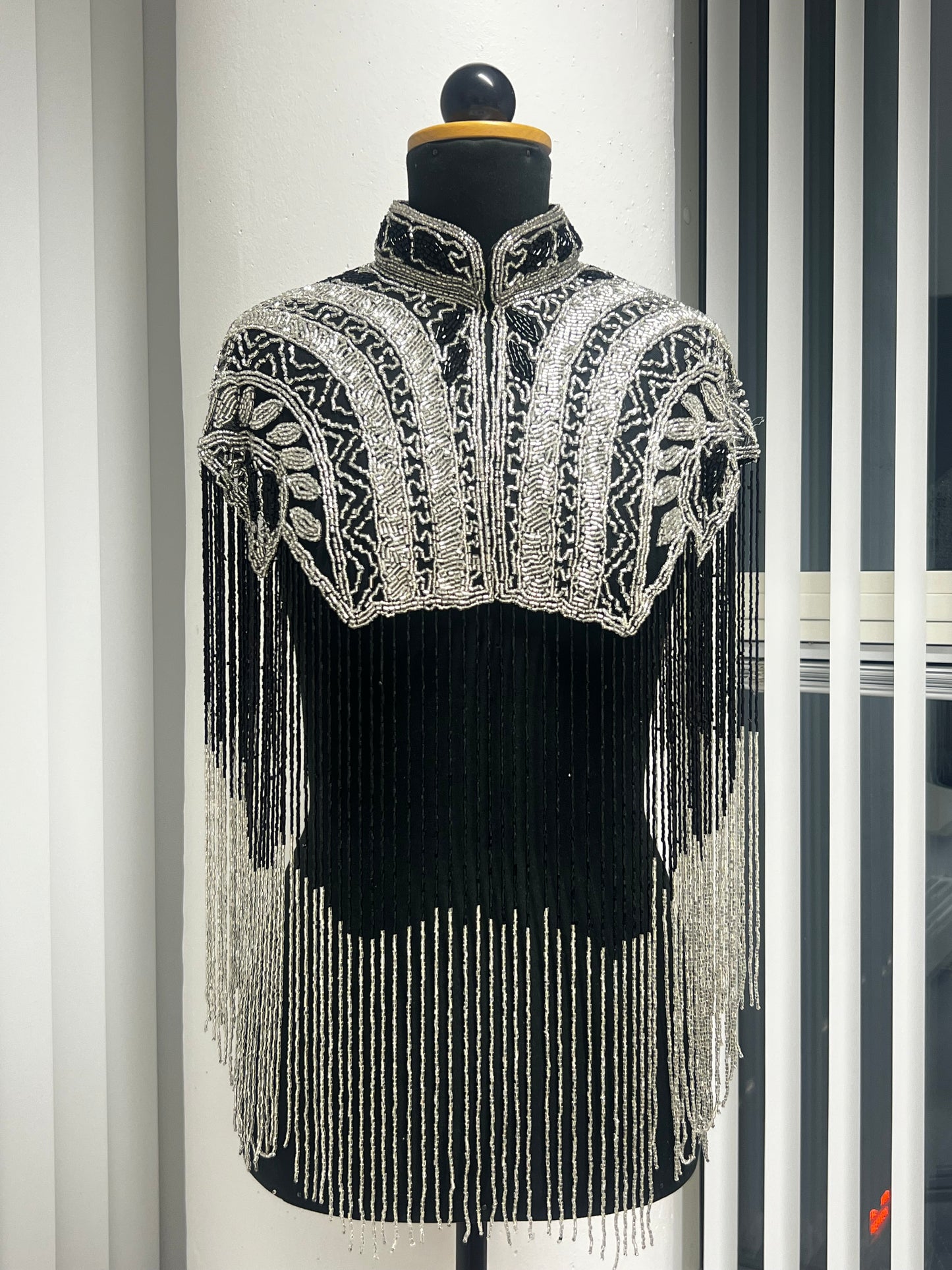 Noir Cape